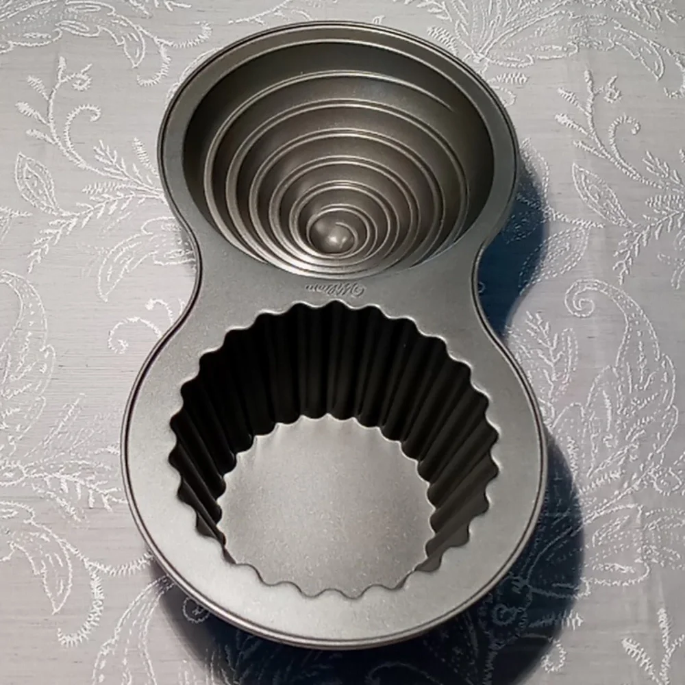 Wilton nwot includes